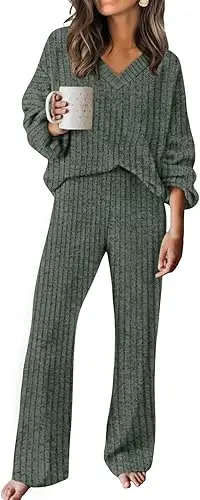 Comfortable Women's Fall Travel Set from RUMIA
