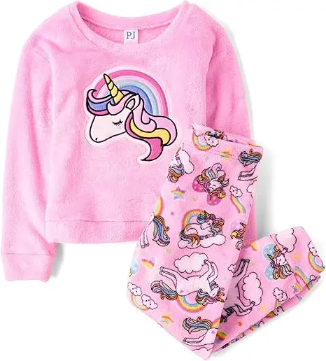 The Children's Place Girls Cozy Fleece 2‑Piece Pajama Set, Long Sleeve Top and Bottom — طقم بيجامة مكون من قطعتين من الصوف المريح بأكمام طويلة وجزء سفلي للبنات من The Children's Place 